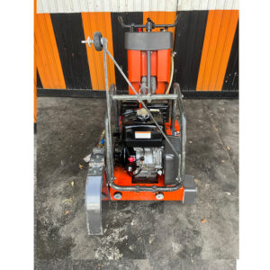 Cortadora de concreto de piso Husqvarna FS 513 14" Usado